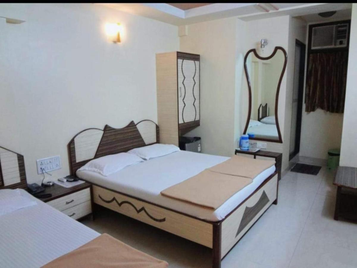 Hotel Broadway Colaba Mumbai Exterior foto