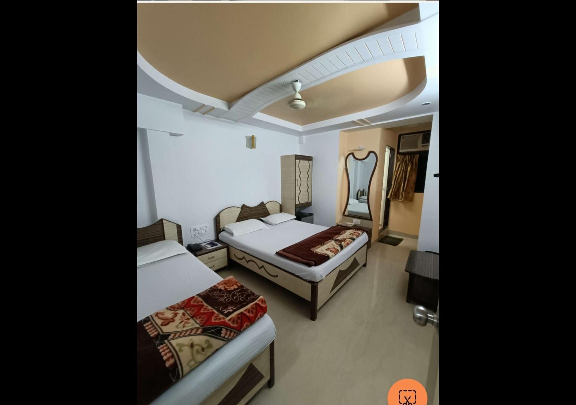 Hotel Broadway Colaba Mumbai Exterior foto